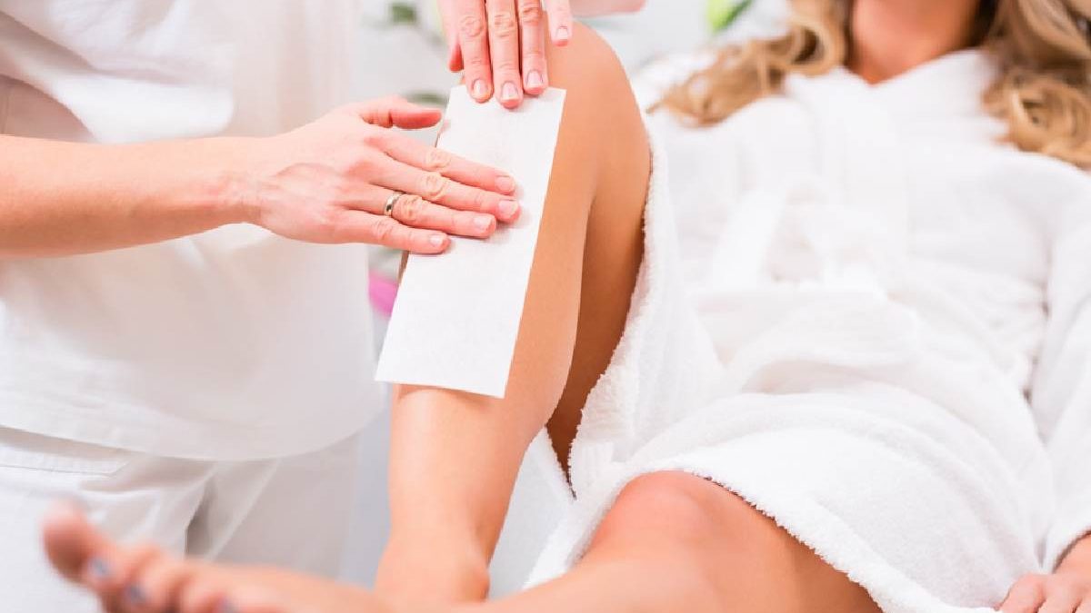 The Pros and Cons of Sugaring vs. Waxing: Which Is the Better Option?