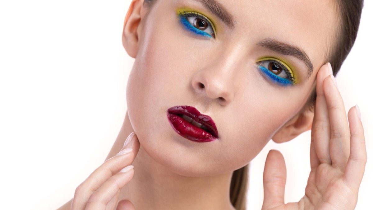 Bold Lips and Eyes: Mastering the Art of Dramatic Makeup